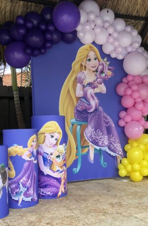 Birthday Cake Set Up - SkyHighBalloons305 - Miami FL