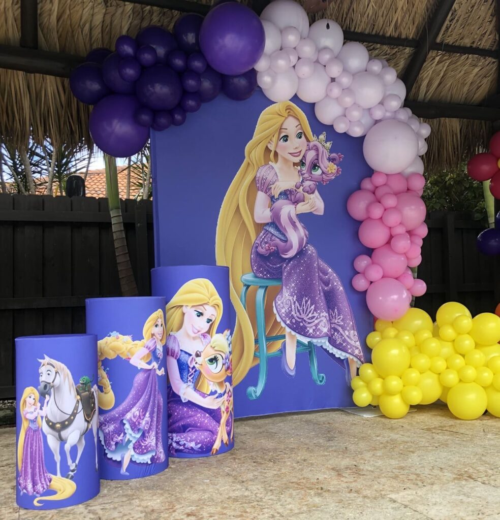 Birthday Cake Set Up - SkyHighBalloons305 - Miami FL